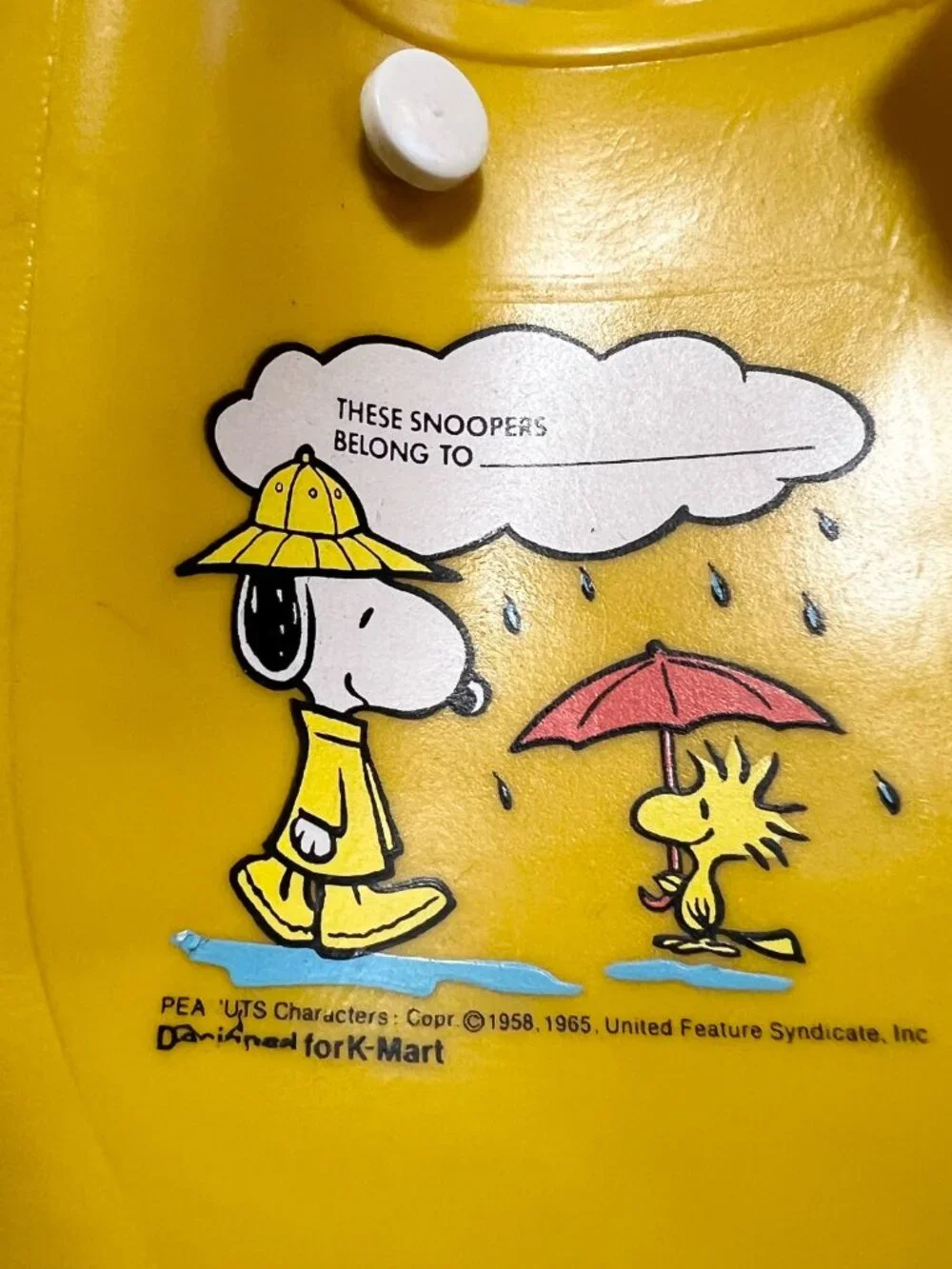 Vintage kids rain boots Snoopy Snoopers yellow rubber child size 8 80s